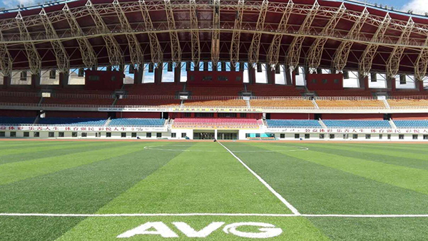 適當(dāng)選擇人造草坪高度，有利于減少成本和使用壽命