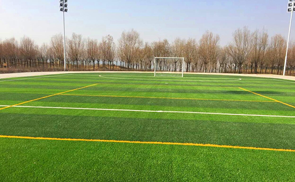 傲勝人造草教您如何辨別人造草坪質(zhì)量問(wèn)題