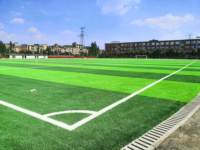 球場人造草坪鋪設(shè)該注意什么？如何保證長期使用？