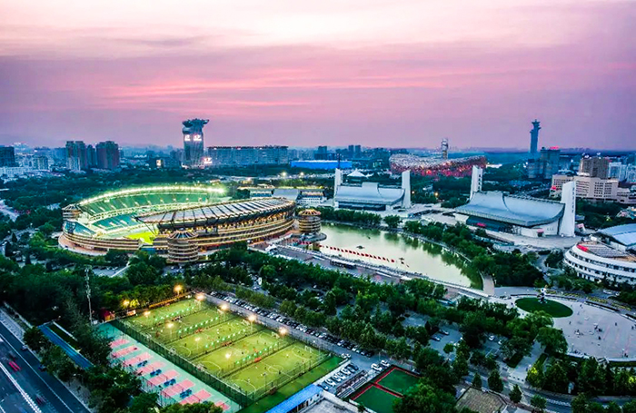 再增兩片國際足聯(lián)（FIFA）認證場地！AVG傲勝股份實現(xiàn)雙奧之城標志性場館配套設施建設大滿貫