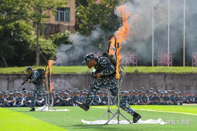 軍訓(xùn) 軍訓(xùn)