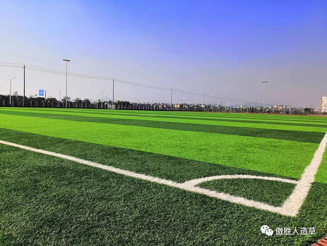 <a href='/product/' class='keys' title='點(diǎn)擊查看關(guān)于人造草坪的相關(guān)信息' target='_blank'>人造草坪</a>場(chǎng)地