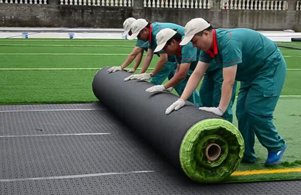 鋪裝人造草 鋪裝人造草